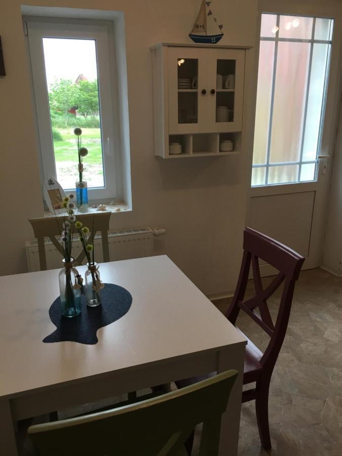 Appartement Marijanas Ferienhof 2, Urlaub Mit Viel Platz Zwischen Dornumersiel Und Bensersiel, Gehoert Zum Cafe Kunterbunt à Holtgast Extérieur photo